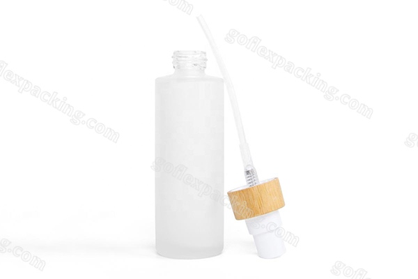 Cosmetic Glass Bottle with Bamboo Spray Pump 2